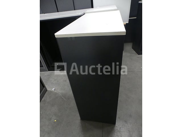 2 Lage kasten met luiken – foto 5 – kavel bij Auctelia, Saint-Gilles