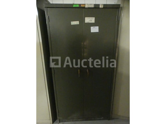 2 metalen kasten 2 deuren – foto 2 – kavel bij Auctelia, Saint-Gilles