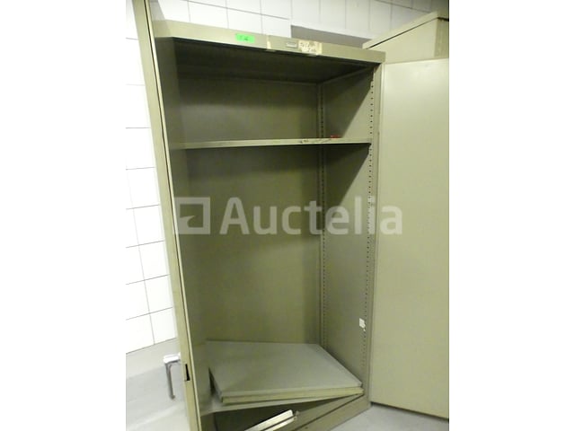 2 metalen kasten 2 deuren – foto 5 – kavel bij Auctelia, Saint-Gilles