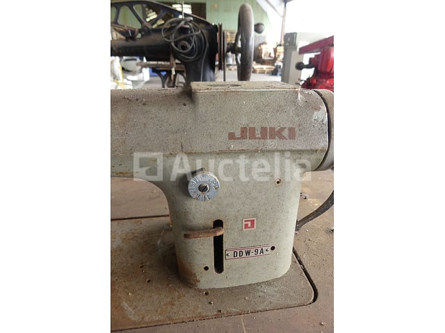 2 Naaimachines – foto 8 – kavel bij Auctelia, Fauvillers