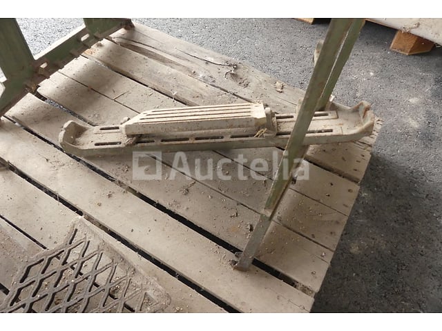 2 Naaimachines – foto 5 – kavel bij Auctelia, Fauvillers