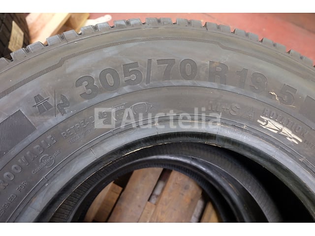 2 Nieuwe banden Continental 305/70 R19.5 – foto 3 – kavel bij Auctelia, Bruxelles