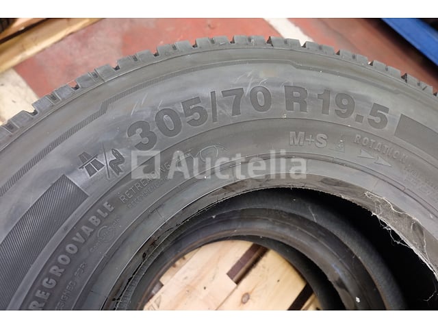 2 Nieuwe banden Continental 305/70 R19.5 – foto 3 – kavel bij Auctelia, Bruxelles