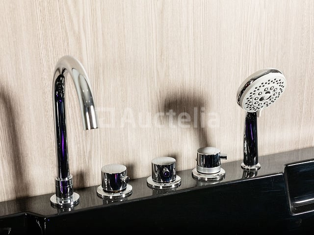 2-Persoons massage bad. Type Kleur ZWART. Rechtse opstelling. Afm.ca. 1700x1200x65 – foto 7 – kavel bij Auctelia, Tholen