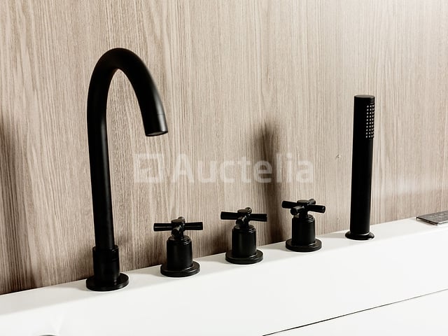 2 Persoons Whirlpool massagebad - half vrijstaand 180x75cm – foto 5 – kavel bij Auctelia, Tholen