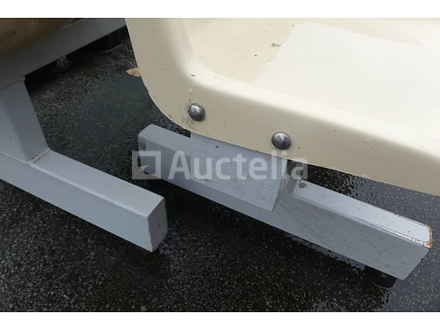 2 rekken met 4 wachtstoelen – foto 3 – kavel bij Auctelia, Merelbeke-Melle
