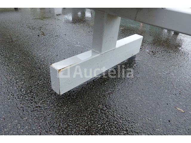2 rekken met 6 wachtplaatsen – foto 6 – kavel bij Auctelia, Merelbeke-Melle