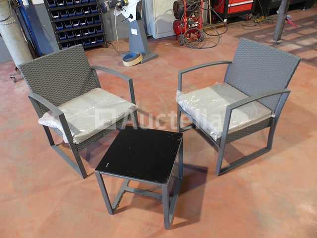2 tuinfauteuils + salontafel – kavel bij Auctelia, Éghezée