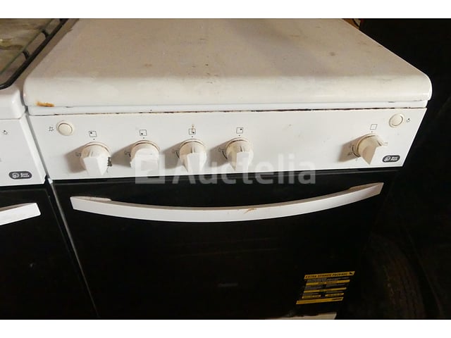 2 Zanussi gasfornuizen – foto 3 – kavel bij Auctelia, Courcelles