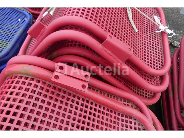 20 metalen stoelen voor wachtstoel – foto 4 – kavel bij Auctelia, Merelbeke-Melle