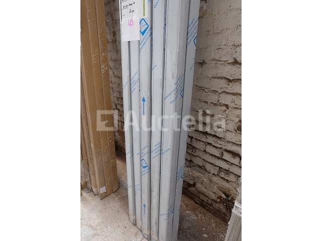 20 Neolife gelakte aluminium hoekprofielen – foto 2 – kavel bij Auctelia, Liège