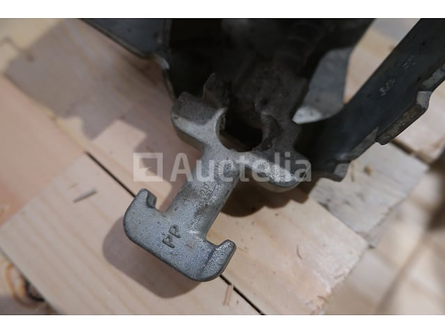 200 Bekistingsbevestigingen – foto 6 – kavel bij Auctelia, Chaudfontaine