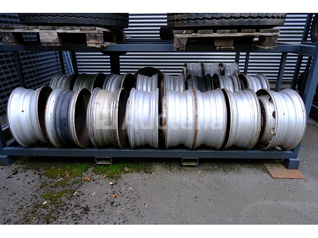 21 velgen voor Iveco – foto 2 – kavel bij Auctelia, Namur