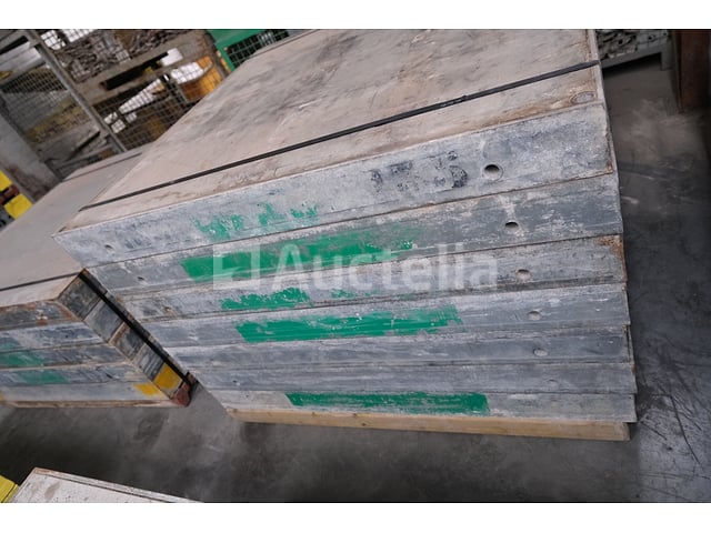 22 Framax 135X135 bekistingspanelen – foto 3 – kavel bij Auctelia, Machelen