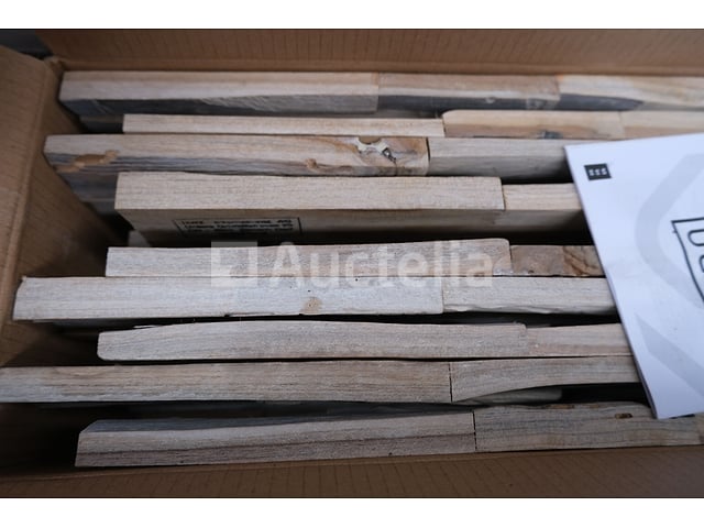 24 pakketten van 1 m² Indo Teak Gun gerookte 3D-paneling – foto 4 – kavel bij Auctelia, Liège