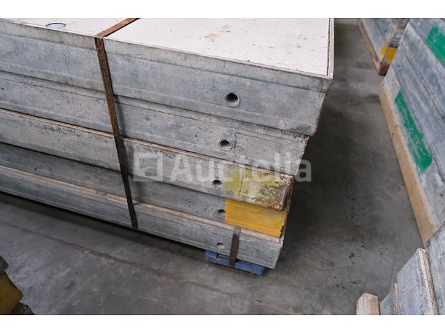 25 bekistingspanelen 270X135 Framax – foto 2 – kavel bij Auctelia, Machelen