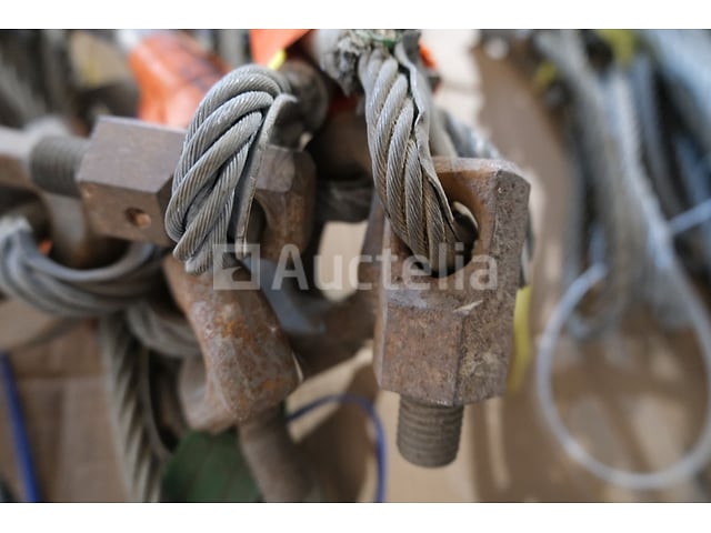 25 M20-2 ton hefringen – foto 2 – kavel bij Auctelia, Machelen