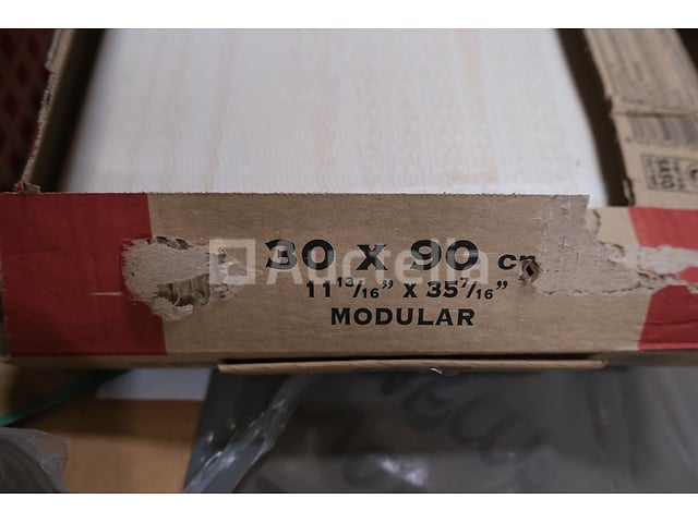 25 tegels 90x30 Grespania – foto 5 – kavel bij Auctelia, Paliseul