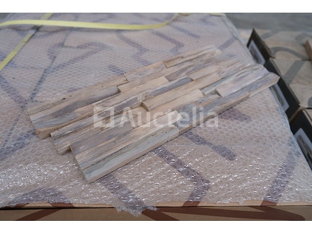 28 pakketten van 1 m² 3D Indo Teak Gun Rookbekleding – foto 2 – kavel bij Auctelia, Liège