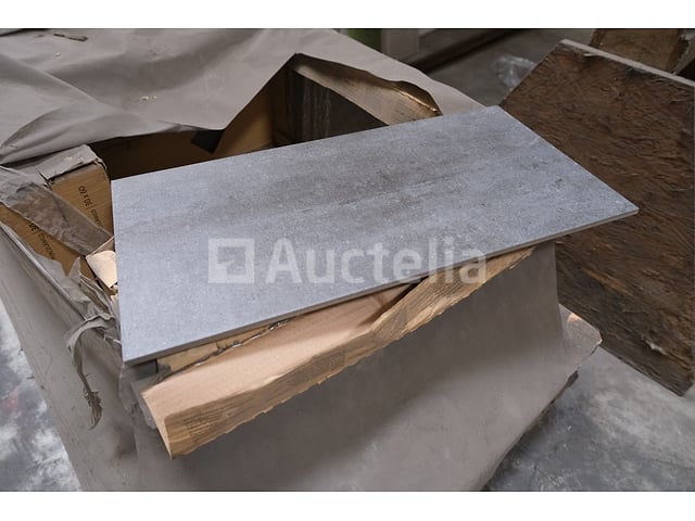 28 tegels 60X30 – foto 2 – kavel bij Auctelia, Paliseul