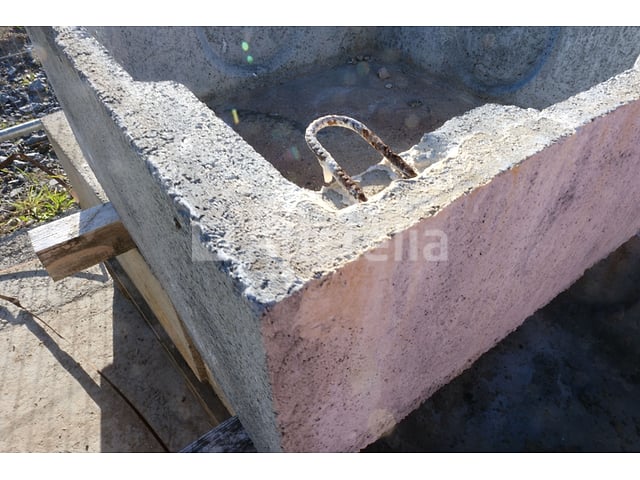 3 betonnen inspectiekamers 72x72x30 – foto 4 – kavel bij Auctelia, Paliseul