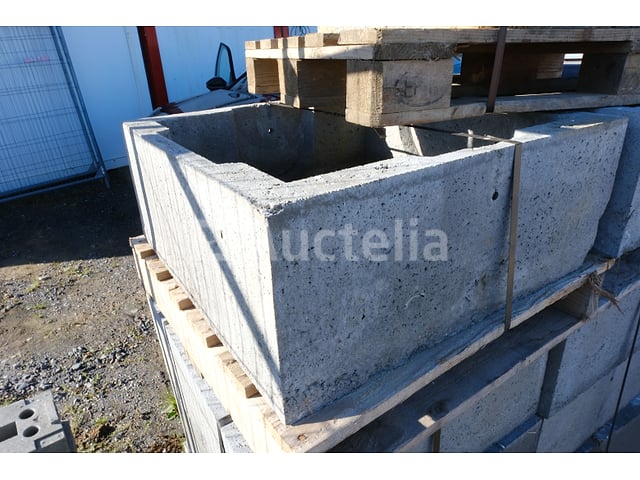 3 betonnen inspectiekamers 72x72x30 – foto 2 – kavel bij Auctelia, Paliseul