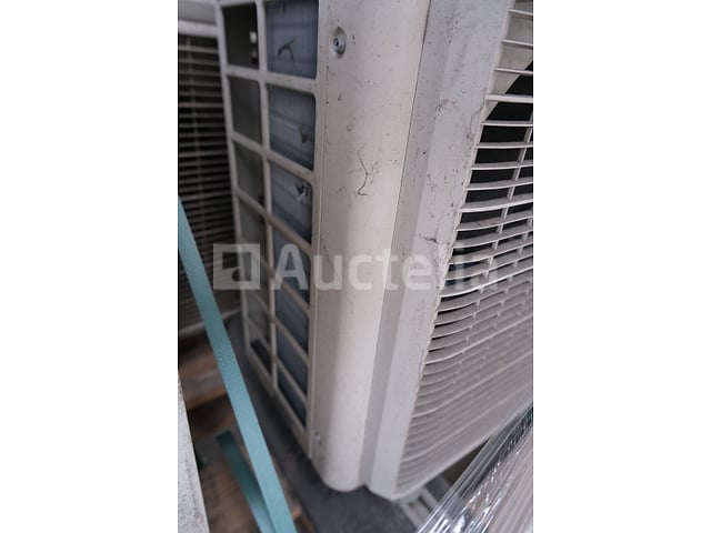 3 Buitenunits voor airconditioning – foto 5 – kavel bij Auctelia, Liège