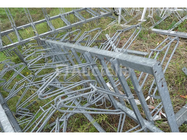 3 Dubbelzijdige rekken - fietsenparkering – foto 7 – kavel bij Auctelia, Merelbeke-Melle