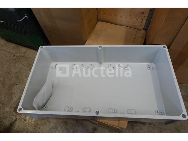 3 elektrische dozen – foto 3 – kavel bij Auctelia, Antwerpen