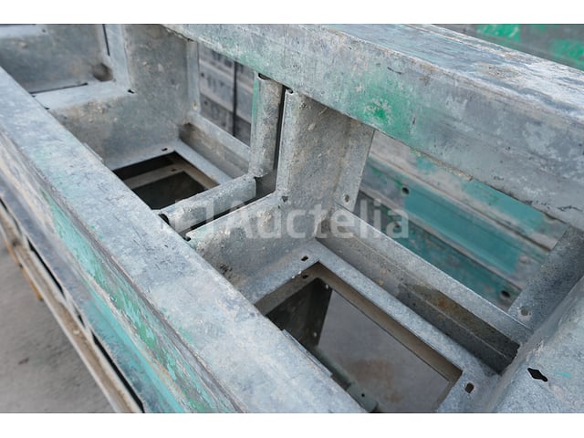 3 Framax 270X30 binnenhoekbehuizingen – foto 4 – kavel bij Auctelia, Machelen
