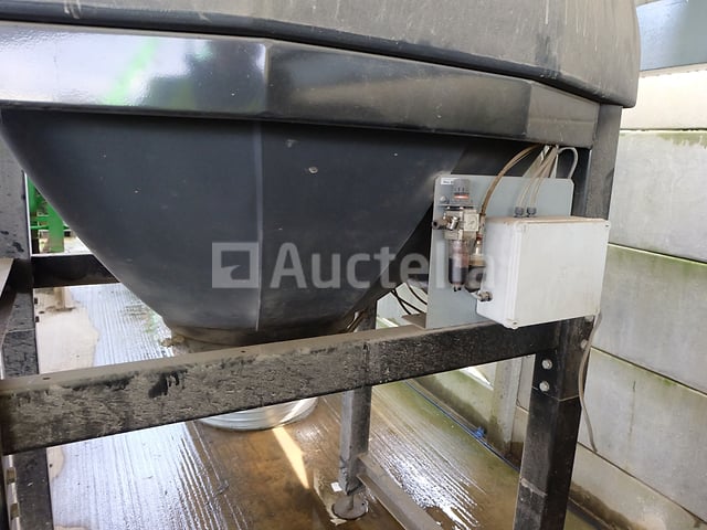 3 Luchtafzuigers – foto 8 – kavel bij Auctelia, Chaudfontaine