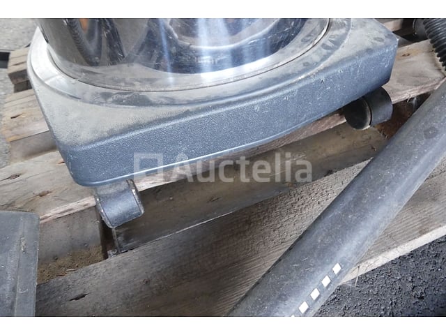 3 Stofzuigers – foto 5 – kavel bij Auctelia, Fauvillers