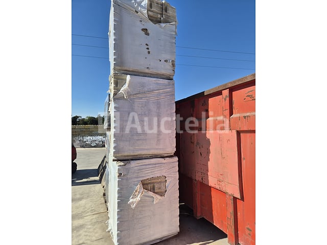 3 vergrendelende celblokpallets – foto 2 – kavel bij Auctelia, Walcourt