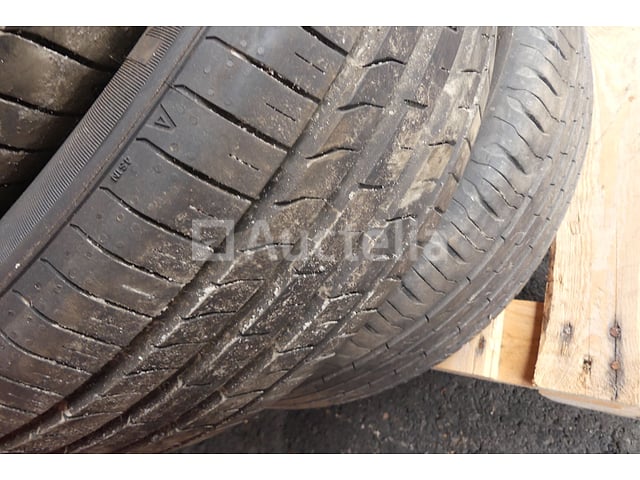 4 Banden – foto 7 – kavel bij Auctelia, Fauvillers