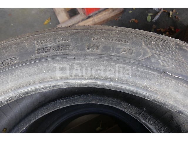4 Banden – foto 4 – kavel bij Auctelia, Fauvillers