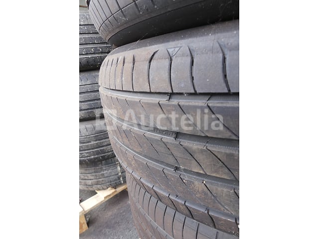 4 Banden – foto 8 – kavel bij Auctelia, Fauvillers