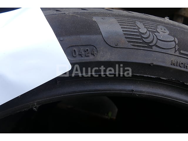 4 Banden – foto 5 – kavel bij Auctelia, Fauvillers