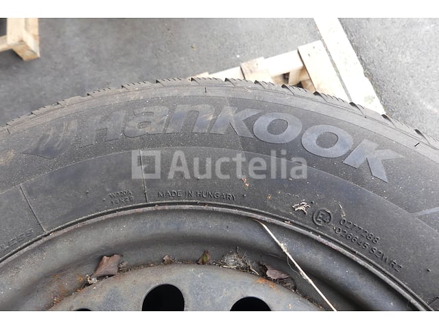 4 Banden – foto 3 – kavel bij Auctelia, Fauvillers