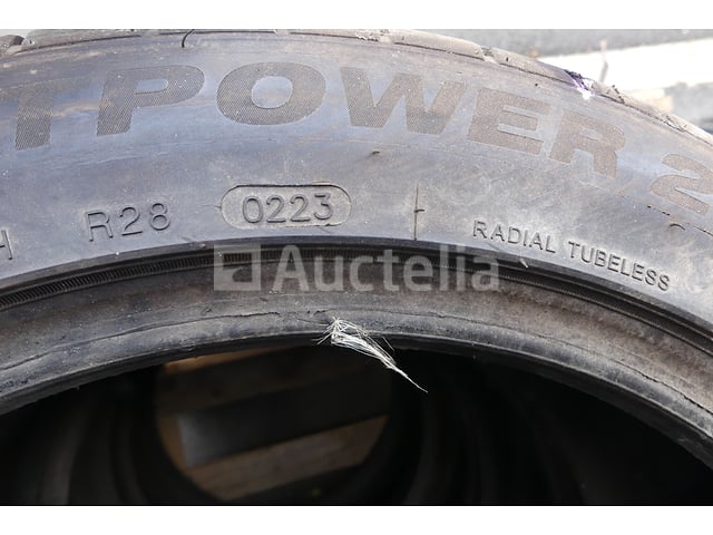 4 Banden – foto 5 – kavel bij Auctelia, Fauvillers