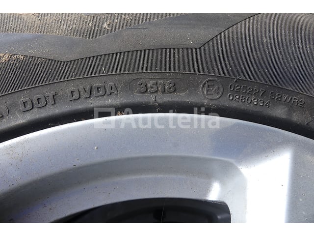 4 Banden op wielen – foto 6 – kavel bij Auctelia, Fauvillers