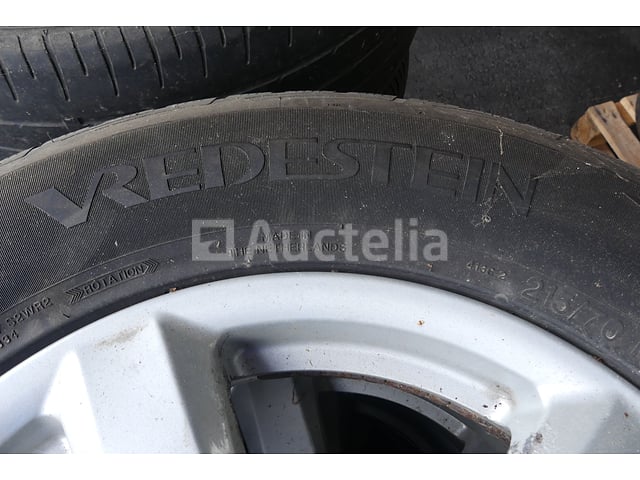 4 Banden op wielen – foto 4 – kavel bij Auctelia, Fauvillers