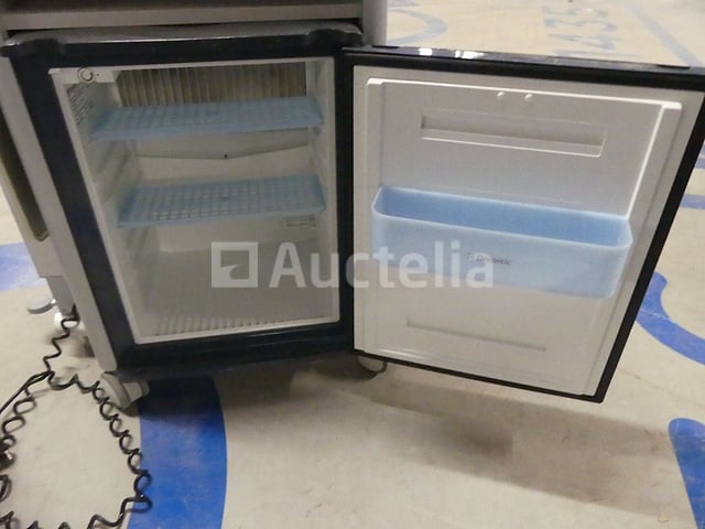 4 Haelvoet Bedside Advanced medische nachtkastjes met ingebouwde koelkast – foto 3 – kavel bij Auctelia, Tournai