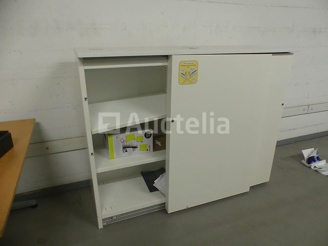 4 kasten met 2 schuifdeuren – foto 3 – kavel bij Auctelia, Saint-Gilles