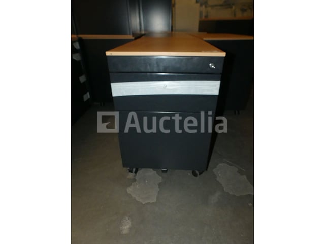 4 ladeunits – foto 2 – kavel bij Auctelia, Saint-Gilles