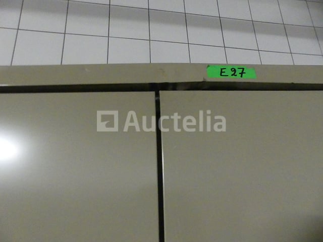4 metalen kasten met 2 deuren – foto 3 – kavel bij Auctelia, Saint-Gilles