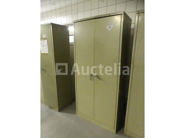 4 metalen kasten met 2 deuren – foto 6 – kavel bij Auctelia, Saint-Gilles
