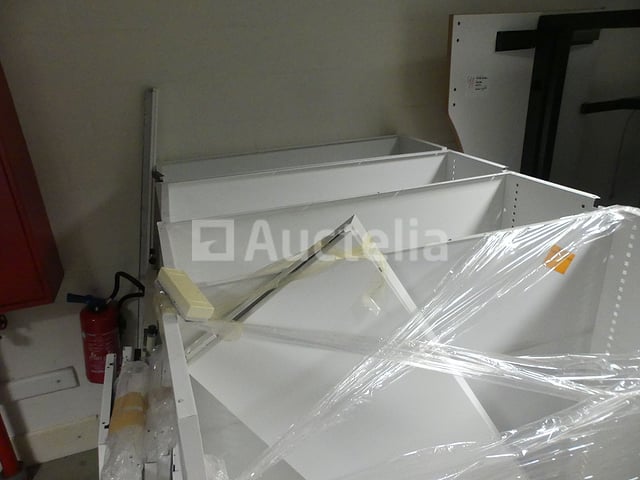 4 Metalen plankkasten – foto 4 – kavel bij Auctelia, Saint-Gilles
