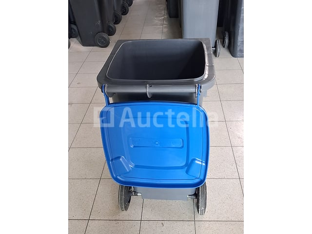 4 plastic bakken van 100 liter – kavel bij Auctelia, Charleroi