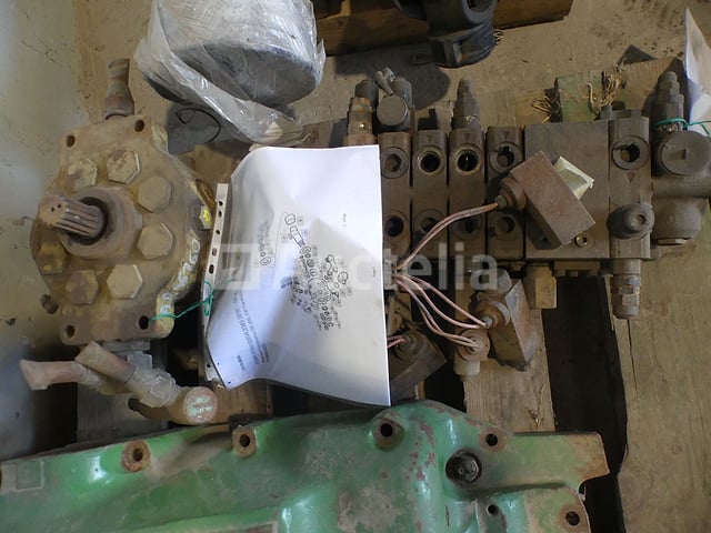 4 Reserveonderdelen voor John Deere bosbouwapparatuur – foto 2 – kavel bij Auctelia, Binche