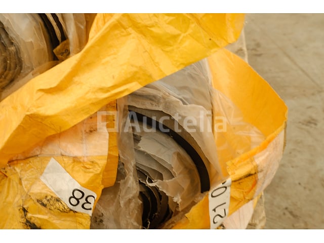 4 rollen rubberen matten – foto 5 – kavel bij Auctelia, Mechelen